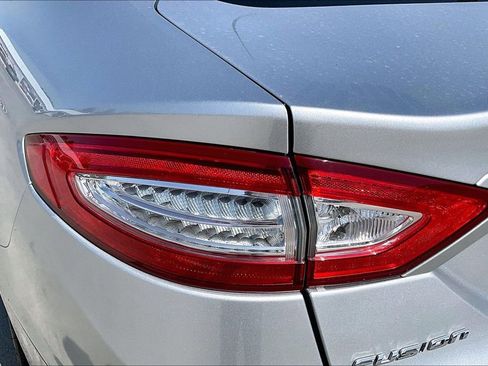 Used 2013 Ford Fusion SE FWD image 34