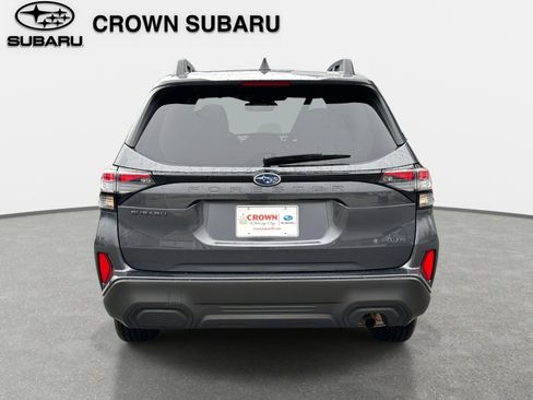 Used 2025 Subaru Forester Premium image 5