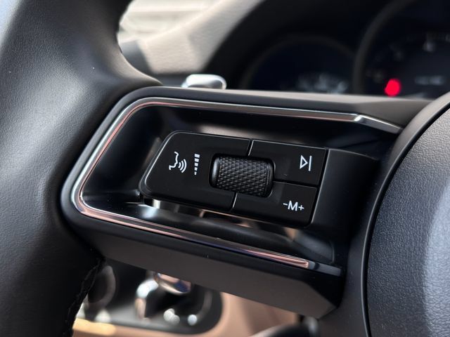 Certified 2026 Porsche Macan AWD/4WD image 16