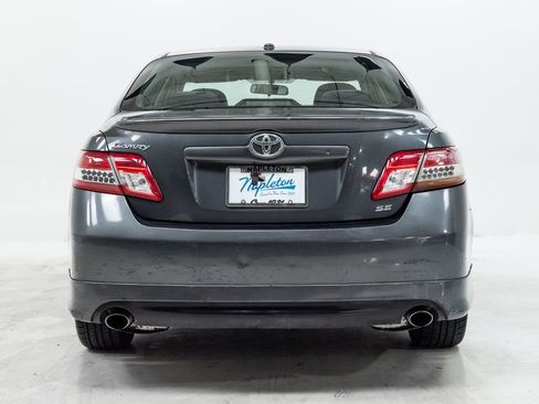 Used 2011 Toyota Camry SE w/ SE Extra-Value Pkg #1 FWD image 25