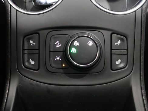 Used 2024 GMC Terrain SLT AWD/4WD image 34