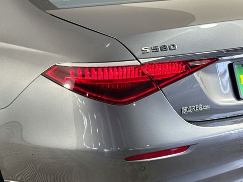 Used 2024 Mercedes-Benz S 580 4MATIC Sedan w/ Warmth & Comfort Package image 36