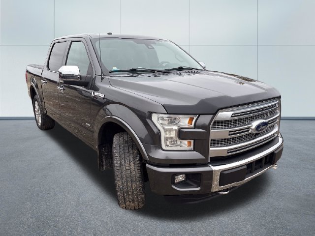 Used 2016 Ford F150 Platinum w/ Equipment Group 701A Luxury AWD/4WD image 5