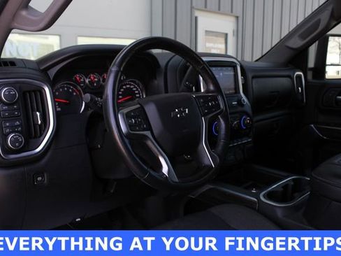 Used 2020 Chevrolet Silverado 1500 LT Trail Boss AWD/4WD image 2