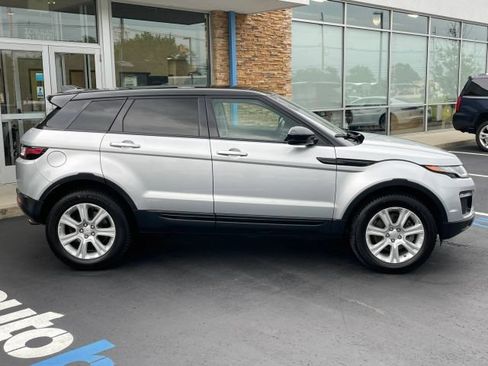 Used 2017 Land Rover Range Rover Evoque SE Premium AWD/4WD image 17