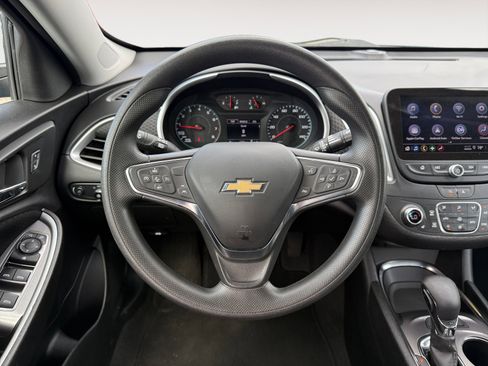 Used 2024 Chevrolet Malibu LT FWD image 12