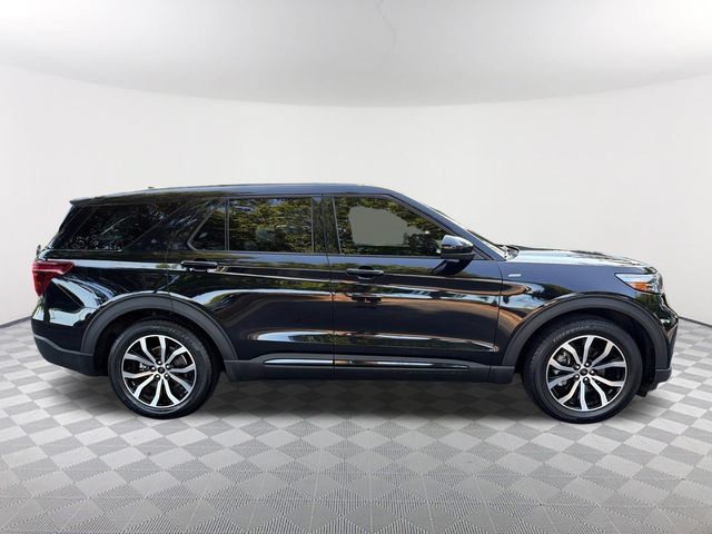 Used 2022 Ford Explorer ST-Line w/ Class IV Trailer Tow Package RWD image 4