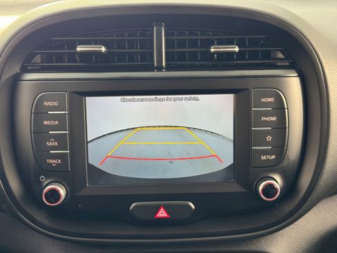 Used 2020 Kia Soul LX image 25