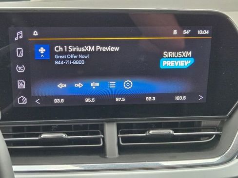 Used 2025 Chevrolet Trax LT w/ LT Convenience Package FWD image 22