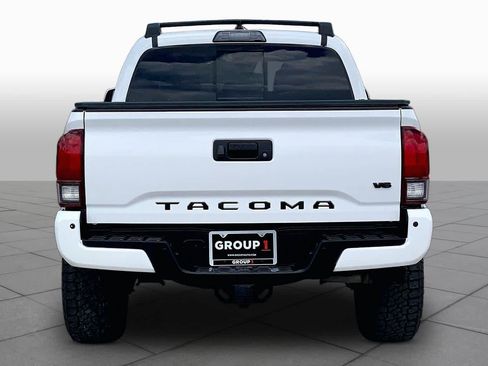Used 2019 Toyota Tacoma TRD Sport w/ Technology Package AWD/4WD image 5
