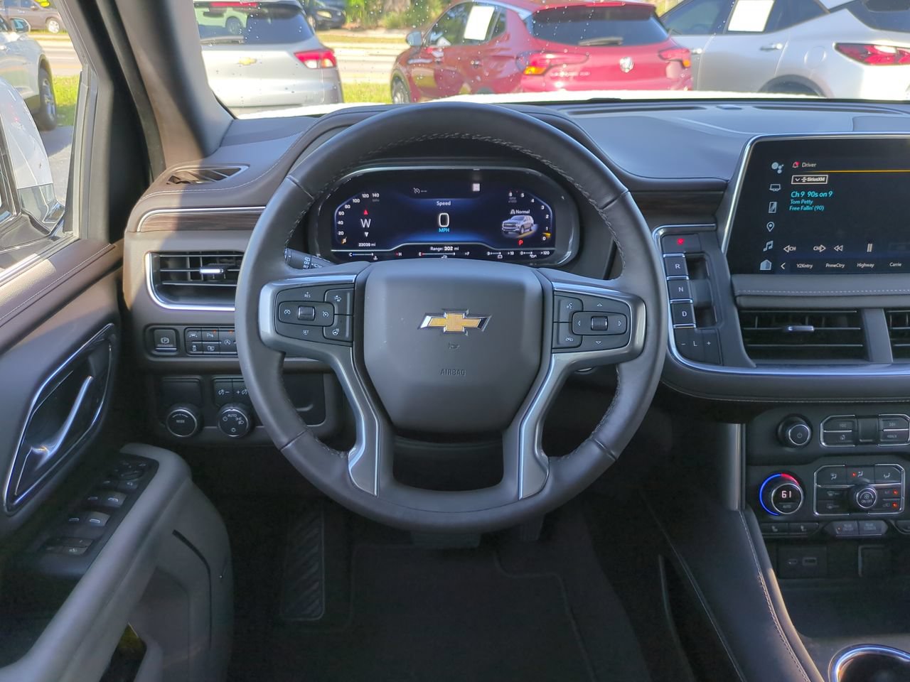 Used 2022 Chevrolet Tahoe LT w/ LT Signature Plus Package RWD image 16