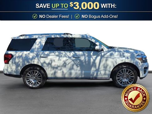 Used 2022 Ford Expedition Limited image 8