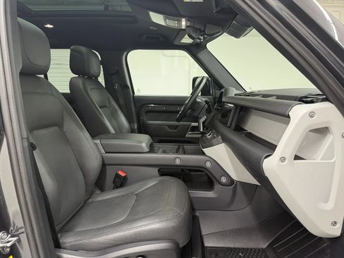 Used 2024 Land Rover Defender 110 SE AWD/4WD image 61