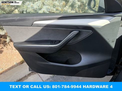 Used 2023 Tesla Model Y Long Range image 18