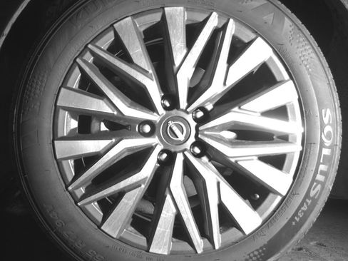 Used 2025 Nissan Altima 2.5 SV FWD image 12
