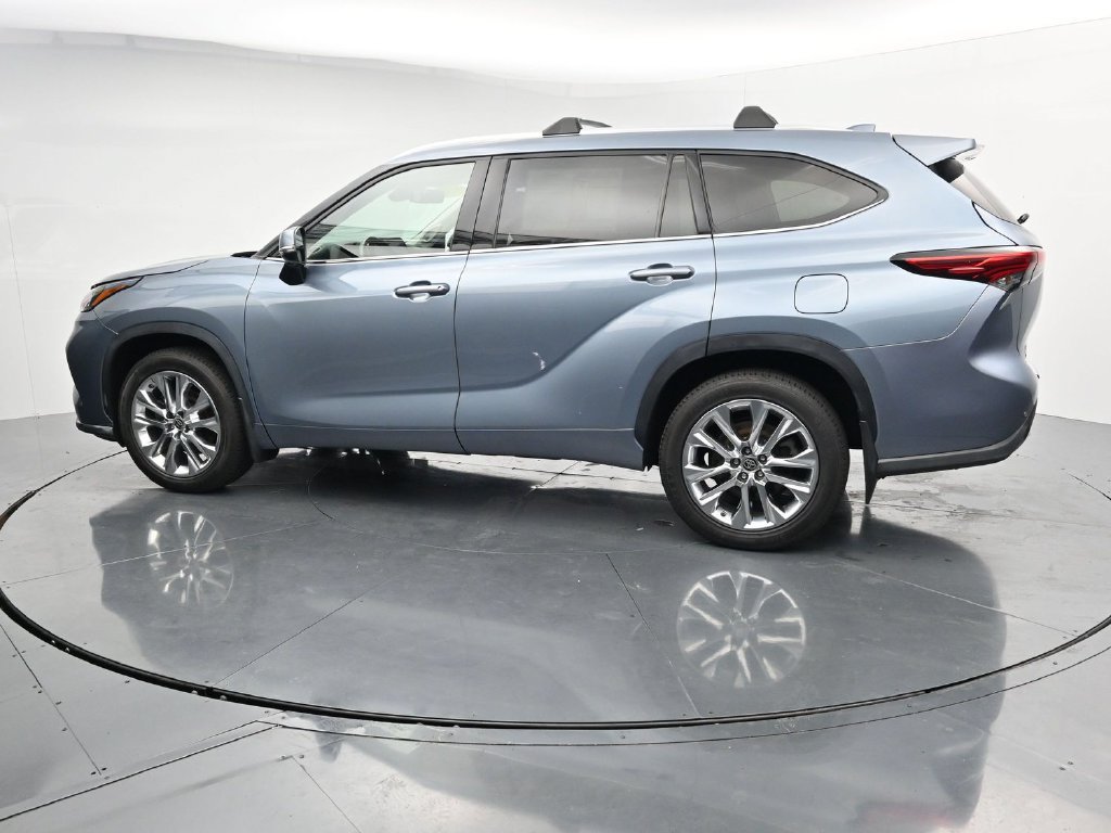 Used 2023 Toyota Highlander Limited AWD/4WD image 5