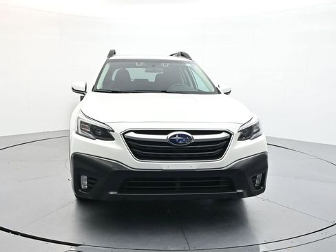 Used 2020 Subaru Outback Premium image 2