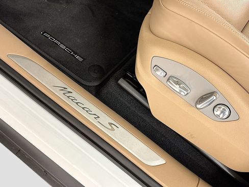 Used 2023 Porsche Macan S image 26