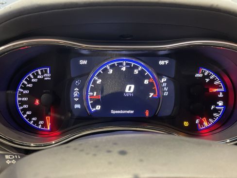Used 2018 Jeep Grand Cherokee Trackhawk AWD/4WD image 24