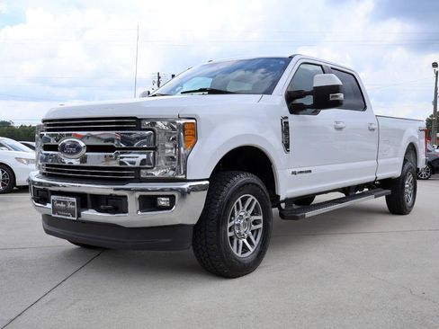 Used 2017 Ford F250 Lariat w/ Lariat Value Package AWD/4WD image 30