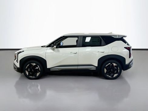 New 2027 Kia Seltos S FWD image 4