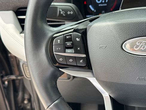 Used 2025 Ford Explorer Platinum w/ Ultimate Package image 16