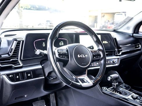 Used 2023 Kia Sportage EX image 15