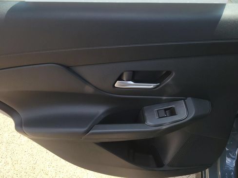 New 2027 Nissan Sentra SR w/ Floor Mat Package FWD image 11