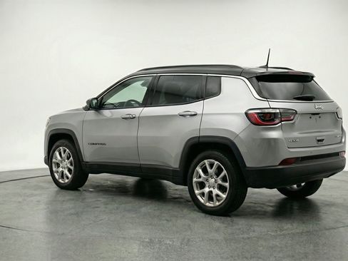 Used 2025 Jeep Compass Limited AWD/4WD image 6