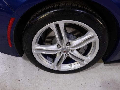 Used 2017 Chevrolet Corvette Stingray Coupe w/ 1LT image 31