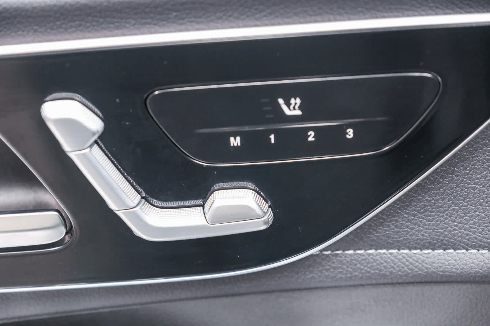 Certified 2023 Mercedes-Benz EQE 350+ SUV image 28