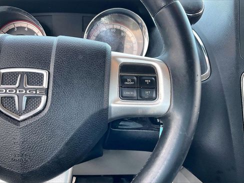 Used 2013 Dodge Grand Caravan SXT w/ UConnect Hands-Free Group image 11