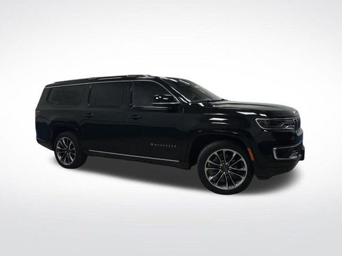 Used 2024 Jeep Wagoneer L Series III w/ Premium Group I image 45