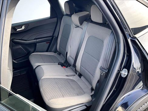 Used 2021 Ford Escape SE w/ SE Sport Appearance Package image 27