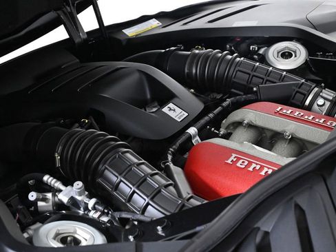 Used 2026 Ferrari Purosangue AWD/4WD image 5