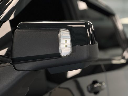 Used 2021 GMC Sierra 1500 AT4 w/ AT4 Preferred Package image 12