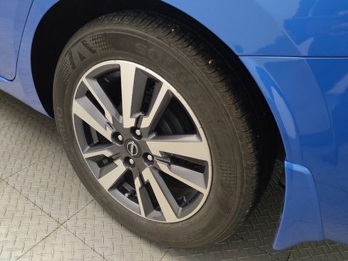 Used 2024 Nissan Versa SV w/ Trunk Package image 31