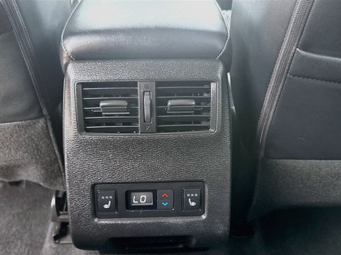 Used 2024 Mitsubishi Outlander SEL FWD image 23