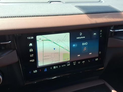 New 2026 Lincoln Navigator Reserve AWD/4WD image 26