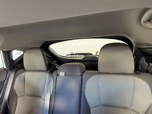 Used 2024 Subaru Crosstrek 2.0i Premium image 5