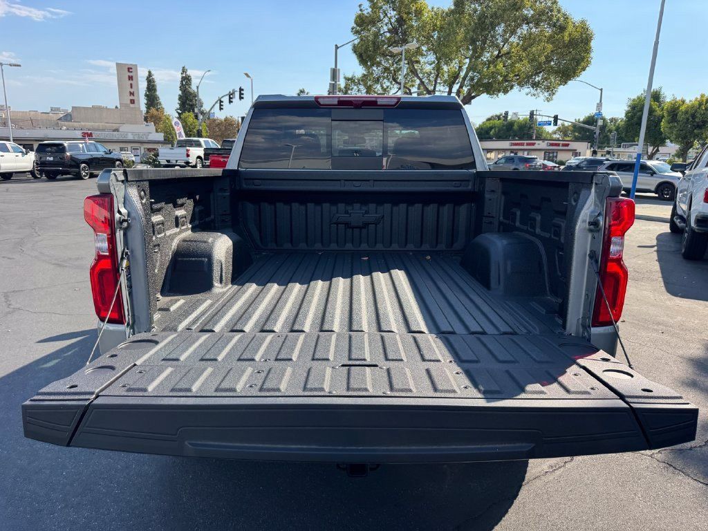 New 2026 Chevrolet Silverado 1500 LT Trail Boss w/ LT Trail Boss Premium Package AWD/4WD image 13