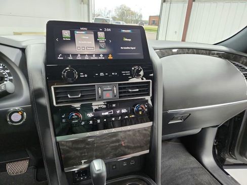 Used 2023 Nissan Armada Platinum w/ Captain's Chairs Package RWD image 18
