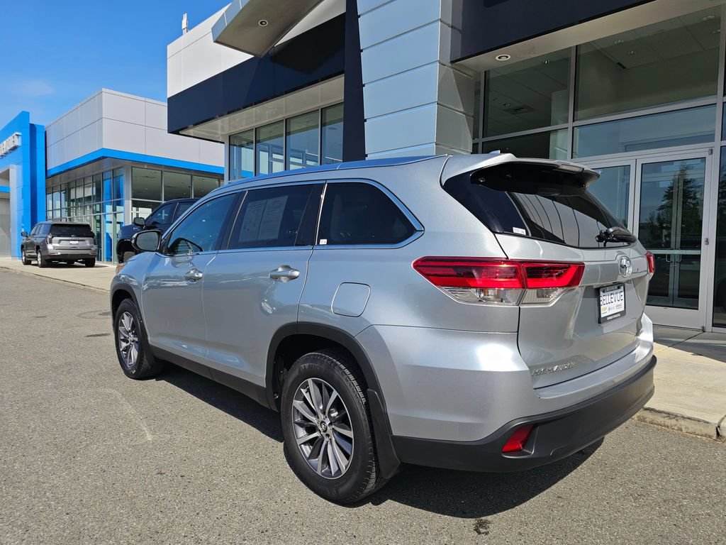 Used 2019 Toyota Highlander XLE AWD/4WD image 5