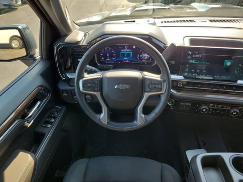 Used 2023 Chevrolet Silverado 1500 LT Trail Boss w/ Protection Package AWD/4WD image 14