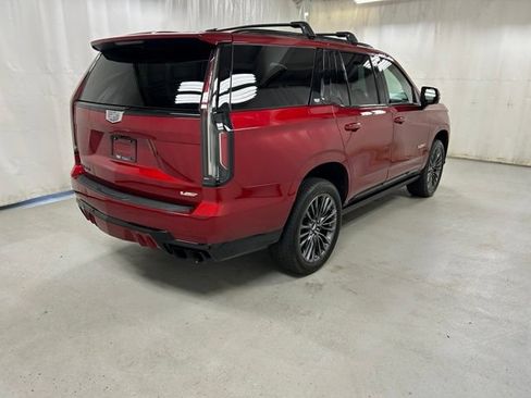 Used 2024 Cadillac Escalade V w/ LPO, ONYX Package AWD/4WD image 4