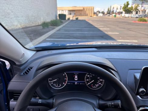 Used 2025 Nissan Sentra SV FWD image 14