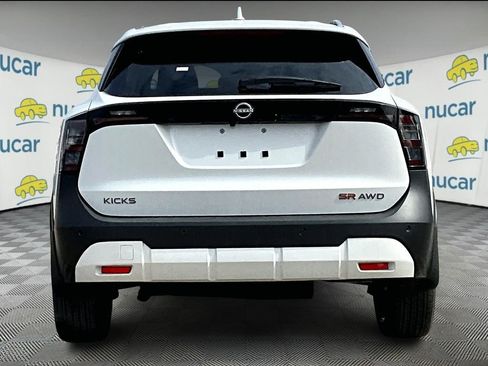 New 2025 Nissan Kicks SR AWD/4WD image 6