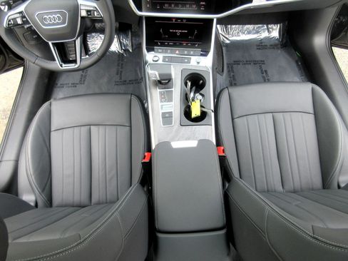 Used 2025 Audi A6 2.0T Premium w/ Convenience Plus Package image 17