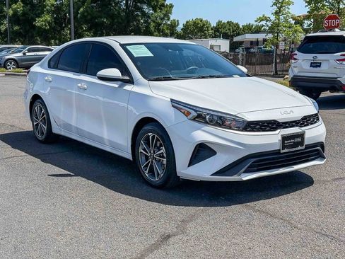 Used 2023 Kia Forte LXS FWD image 5