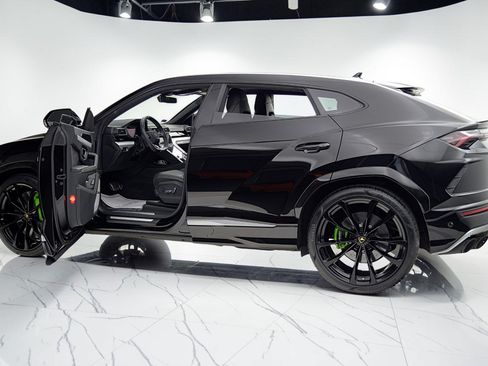 Used 2019 Lamborghini Urus AWD/4WD image 5